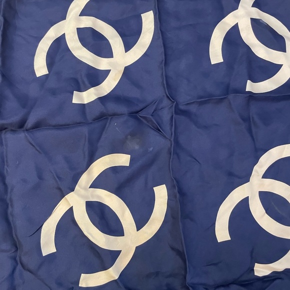 Chanel Silk Scarf 45 - Picture 2 of 6